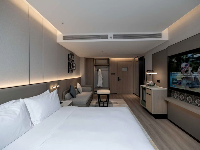 Bedroom 5, Holiday Inn GUILIN QIXING by IHG, Guilin