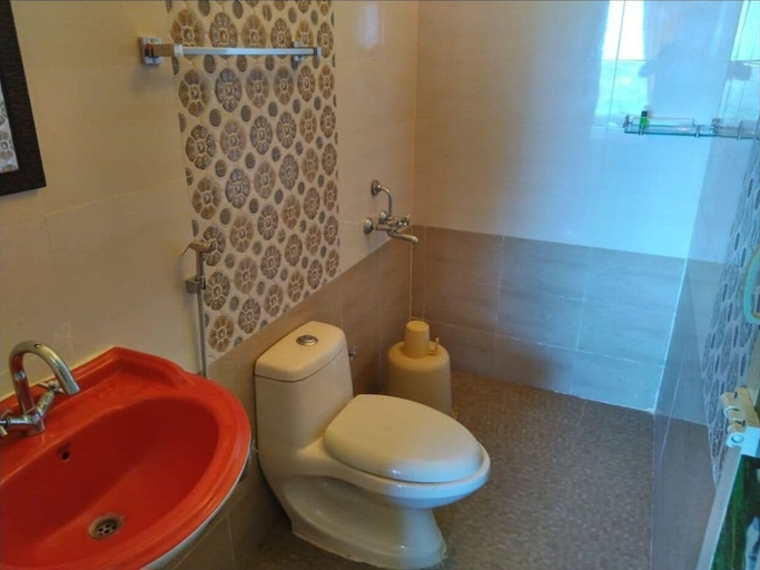 Bathroom 4, The Bowers Chalet, The Nilgiris
