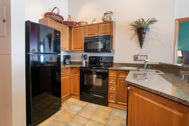 Private kitchen 5, Two Bedroom Condos at Zephyr Mountain Lodge - Winter Park CO, Grand