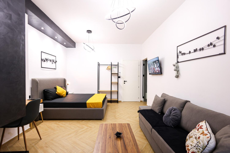 Others 4, Grandstay City Center, Durrësit