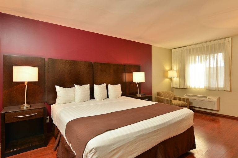 Bedroom 3, Quality Inn & Suites Phoenix NW - Sun City, Maricopa