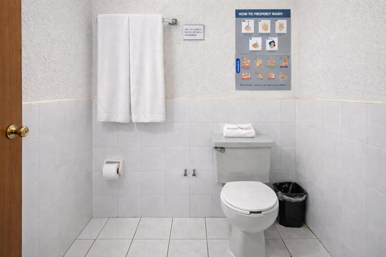 Bathroom, Blue Pacific Suites, Mazatlán