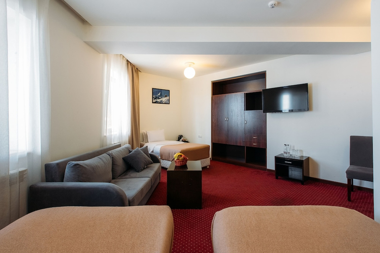 2, Hotel Carpe Diem, Dusheti