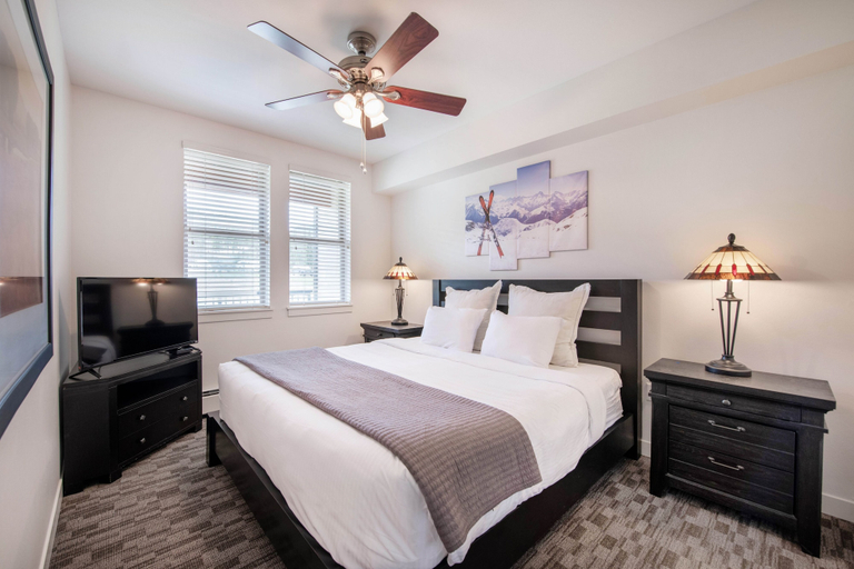 Room 5, Winter Park Resort Lodging - Convenient Condos, Grand