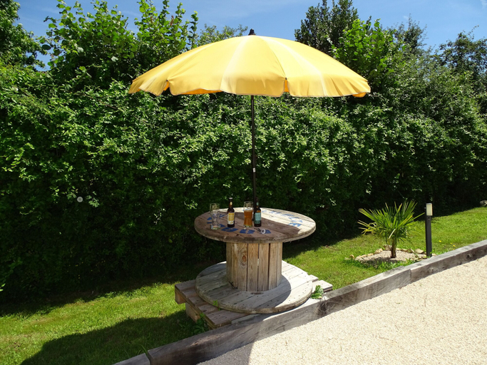 Property grounds, Gîte Les Intemporels, Saône-et-Loire