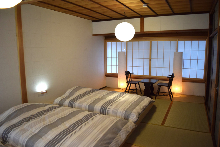 Room 3, hidasumika hanasatoyado ikoi, Takayama