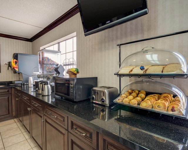 Food & Drinks 4, Econo Lodge Inn & Suites El Paso West, El Paso