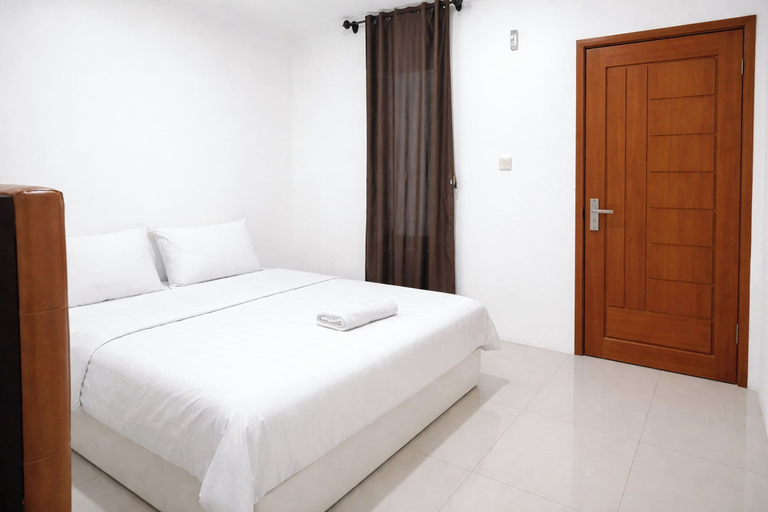 Room 4, Alma Guest House Syariah, Tasikmalaya