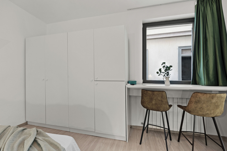 Room 5, Continental Studios, Municipiul Bucuresti
