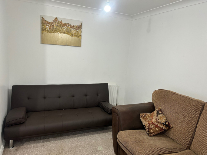 Living area 3, Romford Contractor / Family House, London