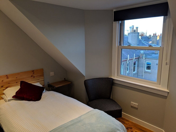 Bedroom 3, Falcon Crest Guest House, Edinburgh