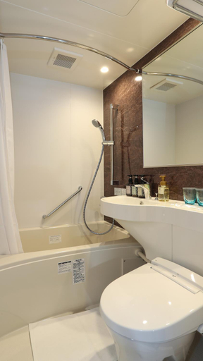 Bathroom 4, Station Hotel Nagasaki Suwa, Nagasaki
