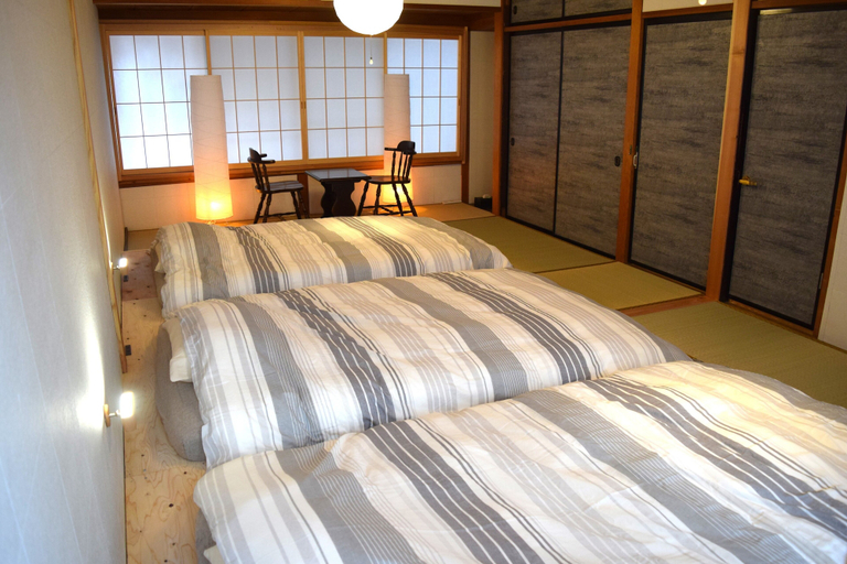 Room 2, hidasumika hanasatoyado ikoi, Takayama