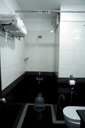 Bathroom 3, The Krishna Holiday Village, Thrissur