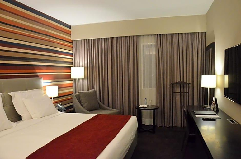 Bedroom 3, Tropico, Ingombota
