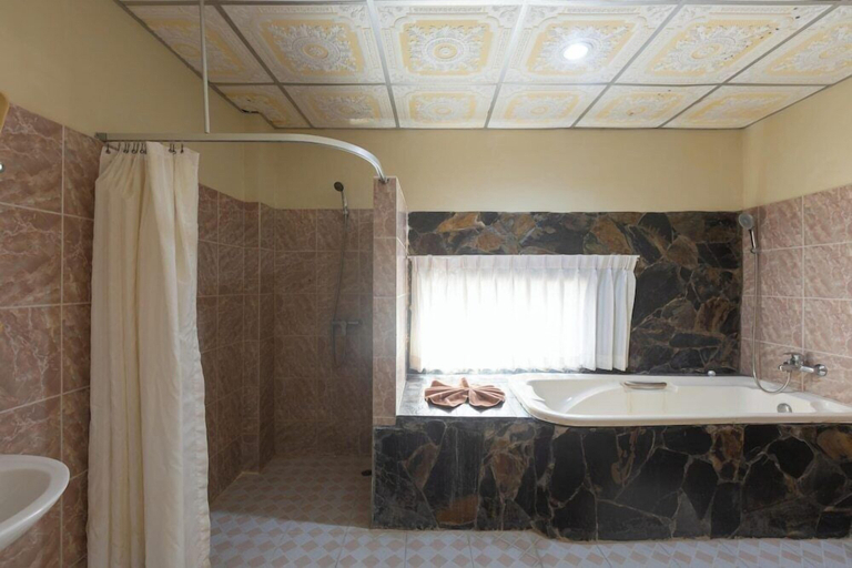 Bathroom 5, Kata Palace Hotel, Phuket Island