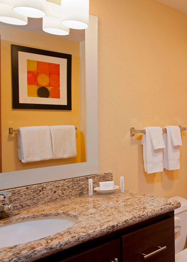 Bathroom 3, MainStay Suites Bloomington near University, Monroe