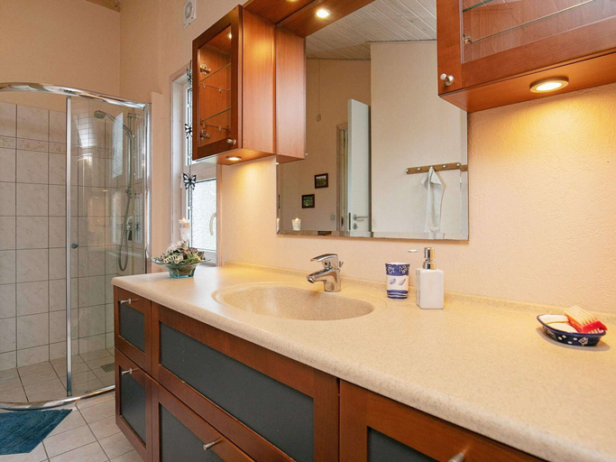 Bathroom 3, 4 Star Holiday Home in Hjorring, Hjørring