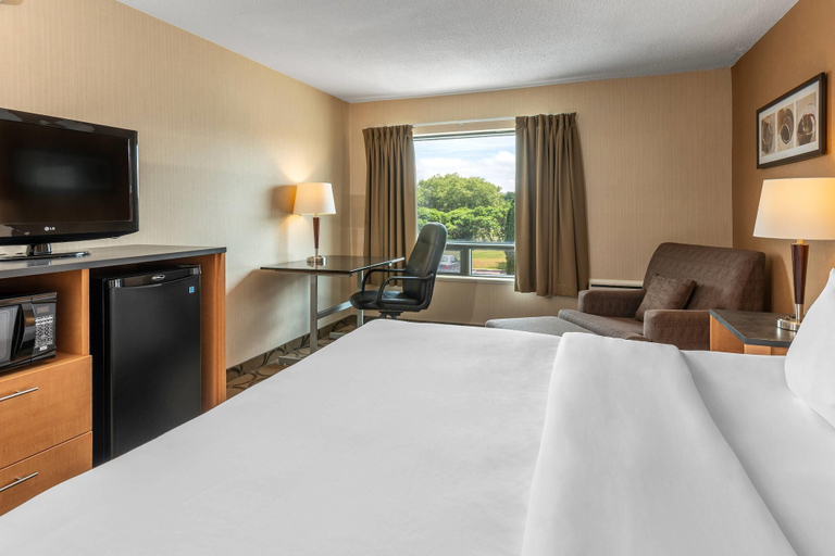 Bedroom 3, Comfort Inn Sherbrooke - Estrie, La Région-Sherbrookoise