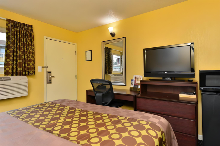 Bedroom 3, Oasis Inn Sacramento - Elk Grove, Sacramento
