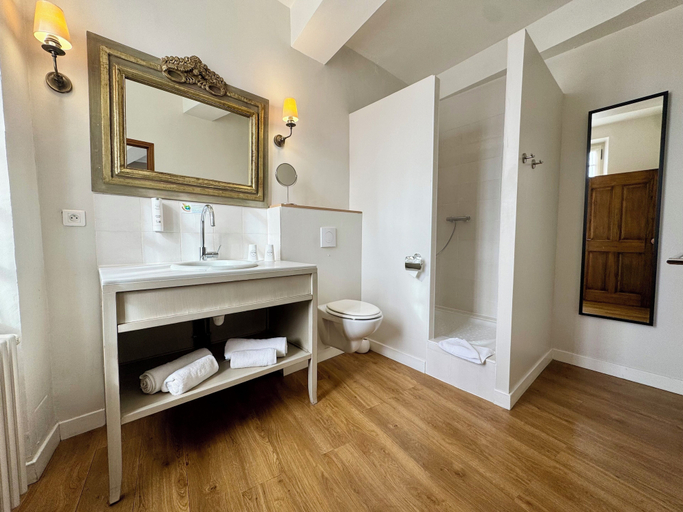 Bathroom 4, Hôtel du Midi, Vaucluse