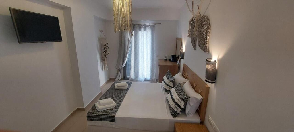 Room 2, Selinopetra Rooms, Peloponnese