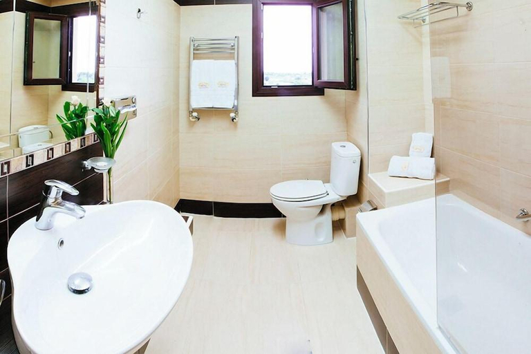 Bathroom, AIGES MELATHRON, Central Macedonia
