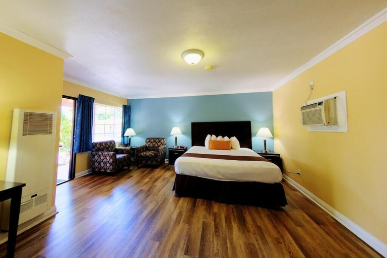 Bedroom 4, Palm Tropics Motel, Los Angeles