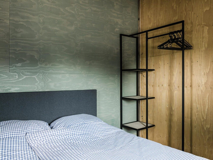 Room 2, Family Beach Getaway, Zijpe