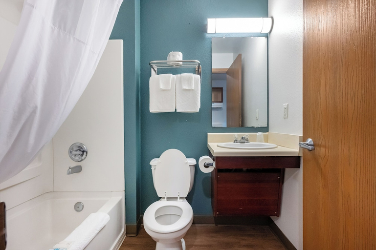 Bathroom 5, Woodspring Suites Huntsville Madison, Madison