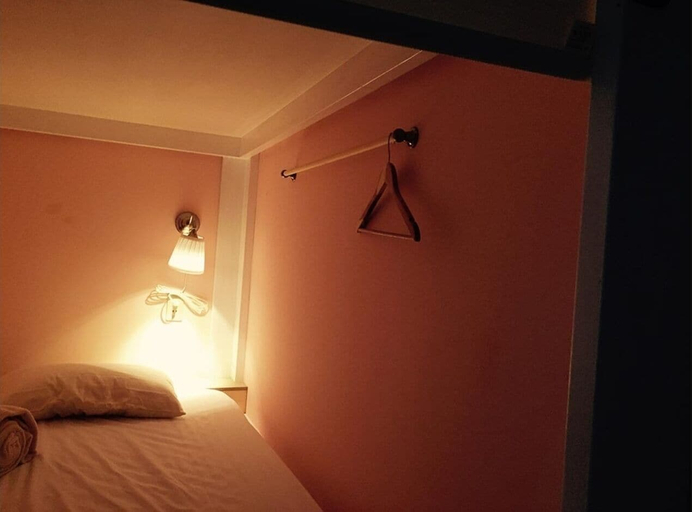 Room 4, LANAIHOTEL & DORMITORY, Naha