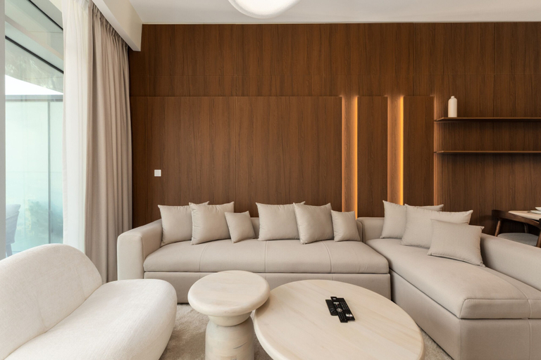 Room 2, 4BR Downtown Dream w Iconic Burj View, Dubai