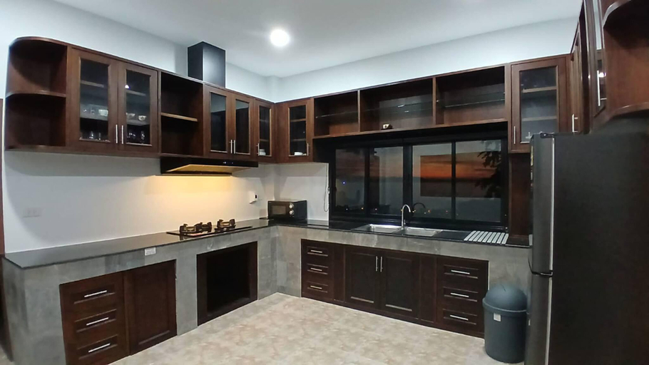 Kitchen, Janjira sea view pool villa, Mueang Krabi