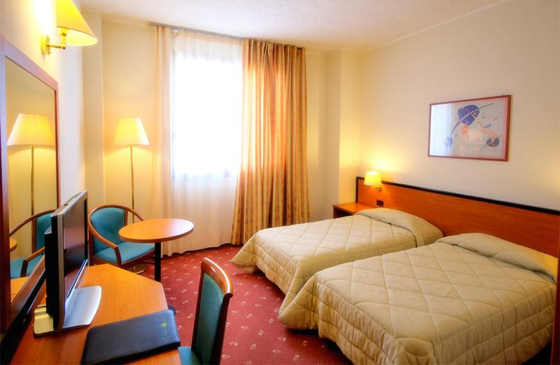 Bedroom 2, Hotel Executive Meeting & Events, Udine
