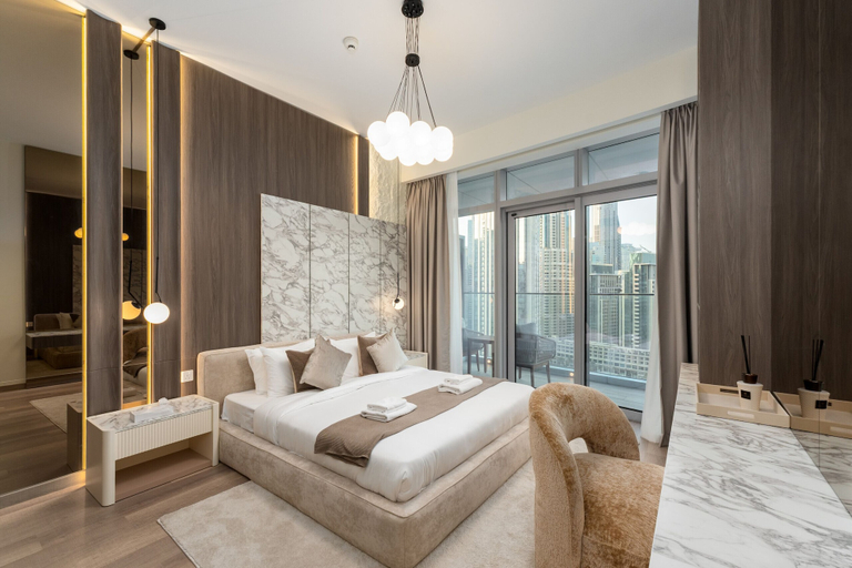 Room 4, 4BR Downtown Dream w Iconic Burj View, Dubai