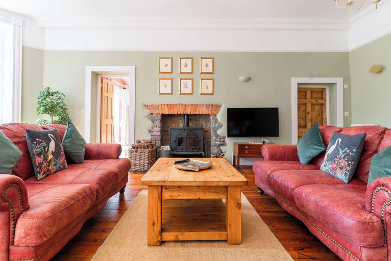 Others 5, Holyland House - Greenacres Estates, Pembrokeshire