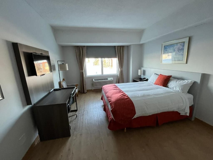 Room 2, THE LODGE INN, Division No. 11