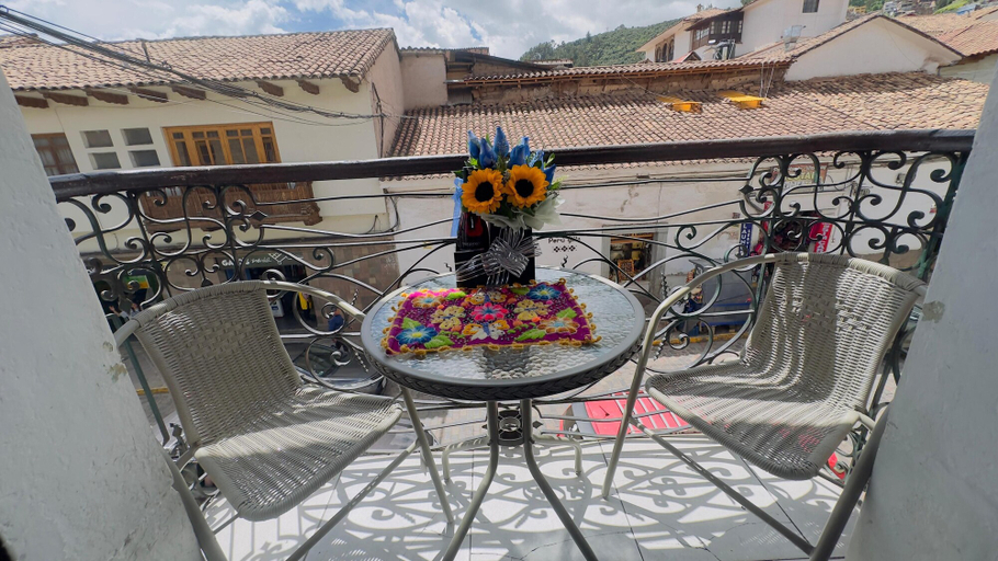 Others 3, MICA'S HOUSE, Cusco