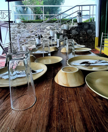 Outdoor dining, Aesquire Homestay, Nainital