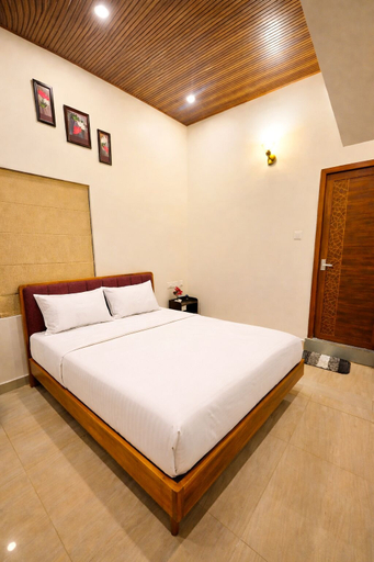 Room 4, Mamoksha Riverdale, Wayanad