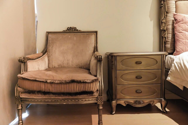 Room 3, OPERA Premier Residence, District 2