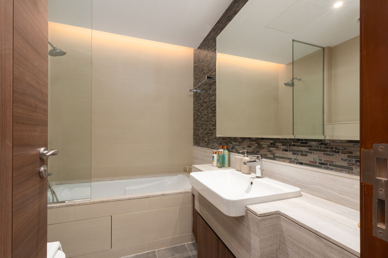 Room 3, 4BR Downtown Dream w Iconic Burj View, Dubai