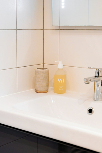 Bathroom 2, Le Hameau de Céline, Loir-et-Cher