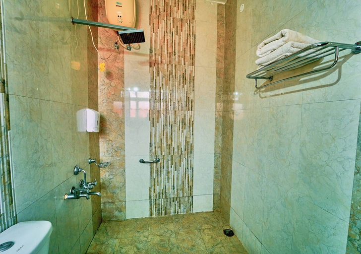 Bathroom 2, Manasarovar Coonoor by VOYE HOMES, The Nilgiris