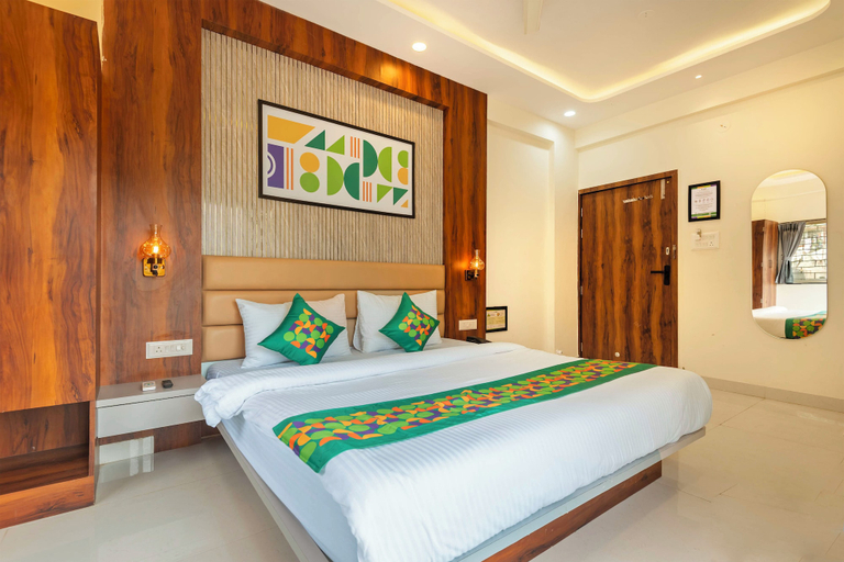 Room 2, Treebo Himalayan Homestay, Pune
