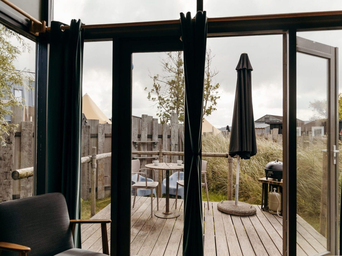 Balcony 3, Family Beach Getaway, Zijpe