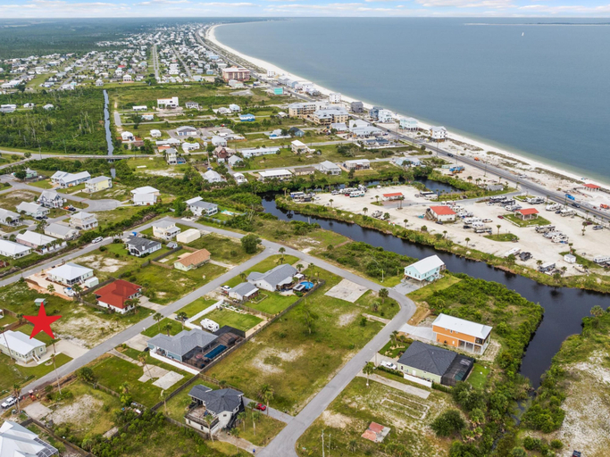 Aerial view 5, Pet Friendly Beach House - Lazy Palms, Bay