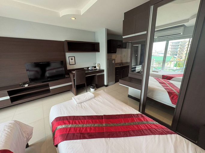 View from room 4, T8 Exclusive Boutique Pattaya Hotel, Pattaya