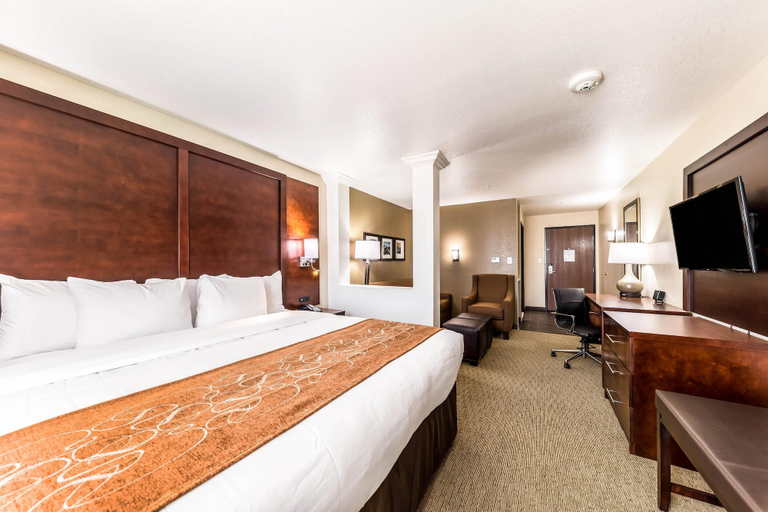 Bedroom 3, Comfort Suites Grand Prairie - Arlington North, Arlington