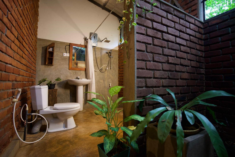 Bathroom 3, Vihanga Village, Dambulla